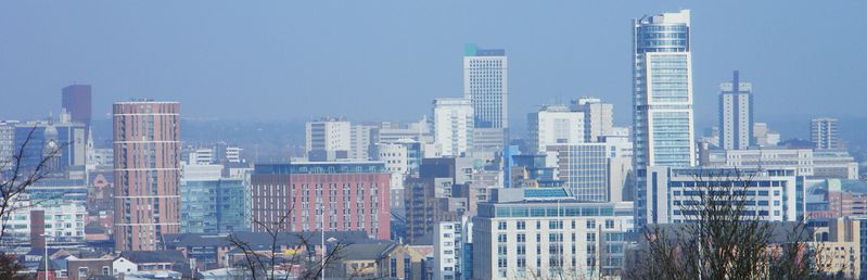 ファイル:LeedsSkyline2013.jpg
