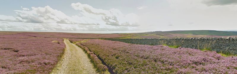 ファイル:Black hambleton hill.jpg
